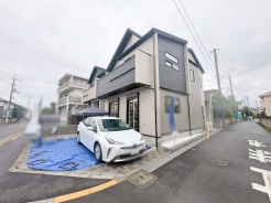 建物が完成しましたので室内のご見学予約スタート。当日のご見学予約も大歓迎です。お気軽にご連絡ください。エステート白馬国分寺店は火曜水曜も営業しております。