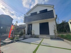 建物が完成しましたので室内のご見学予約スタート。当日のご見学予約も大歓迎です。お気軽にご連絡ください。他にもインターネットに掲載していない情報も沢山ありますので、比較で併せてご見学ができます。