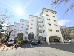 現地のご見学予約もスタートしました。周辺で売りに出ている物件も沢山御座います。まとめてご見学ができますのでお気軽にお申しつけください。