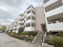 現地のご見学予約もスタートしました。周辺で売りに出ている物件も沢山御座います。まとめてご見学ができますのでお気軽にお申しつけください。