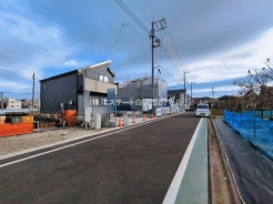 安心して暮らすことのできる住宅街。 住宅地の道路は一般に交通量が少なく車などの騒音が少ないため、住民にとって静かな生活環境が提供されます。