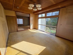 家族が一番集まる場所だから広々としつつも素敵な空間であって欲しい。みんながくつろぐリビングからキッチンまでが一つの空間のように繋がる間取り。