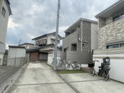 周辺のエリアで他にも沢山売りに出ている物件があります。インターネット掲載前の情報などもありますのでお気軽にお問合せください。まとめてご見学できます。