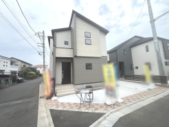 建物が完成しましたので室内のご見学予約スタート。当日のご見学予約も大歓迎です。お気軽にご連絡ください。エステート白馬国分寺店は火曜水曜も営業しております。