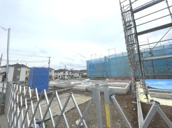 現地のご見学予約もスタートしました。周辺で売りに出ている物件も沢山御座います。まとめてご見学ができますのでお気軽にお申しつけください。