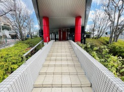 周辺のエリアで他にも沢山売りに出ている物件があります。インターネット掲載前の情報などもありますのでお気軽にお問合せください。まとめてご見学できます。