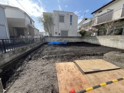 周辺のエリアで他にも沢山売りに出ている物件があります。インターネット掲載前の情報などもありますのでお気軽にお問合せください。まとめてご見学できます。