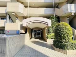 現地のご見学予約もスタートしました。周辺で売りに出ている物件も沢山御座います。まとめてご見学ができますのでお気軽にお申しつけください。