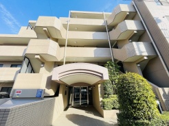 現地のご見学予約もスタートしました。周辺で売りに出ている物件も沢山御座います。まとめてご見学ができますのでお気軽にお申しつけください。