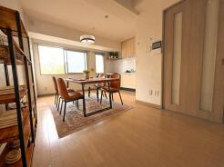 本画像はCGで作成しており、実際に現地に家具は置かれておりません。また、価格に家具は含まれておりません。