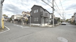 個々の優先事項や好みに基づいて考慮することが重要、 様々なライフスタイル、自分や家族にとってマッチする街並みを選ぶことが大切です。