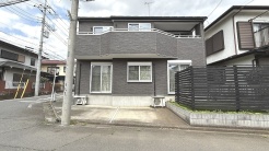 実際に室内をご見学頂くと生活のイメージが広がると思います。家具を置いたイメージや窓からの景色など。周辺で販売に出している物件も一緒にまとめてご見学頂き、比較する事もできます。お気軽に担当スタッフまでお申しつけください。