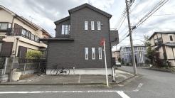 周辺のエリアで他にも沢山売りに出ている物件があります。インターネット掲載前の情報などもありますのでお気軽にお問合せください。まとめてご見学できます。