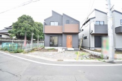 建物が完成しましたので室内のご見学予約スタート。当日のご見学予約も大歓迎です。お気軽にご連絡ください。エステート白馬国分寺店は火曜水曜も営業しております。