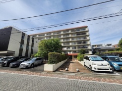 現地のご見学予約もスタートしました。周辺で売りに出ている物件も沢山御座います。まとめてご見学ができますのでお気軽にお申しつけください。