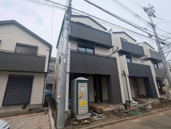 実際に室内をご見学頂くと生活のイメージが広がると思います。家具を置いたイメージや窓からの景色など。