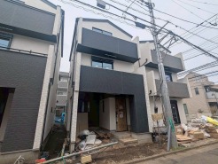 個々の優先事項や好みに基づいて考慮することが重要、 様々なライフスタイル、自分や家族にとってマッチする街並みを選ぶことが大切です。