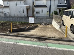 周辺は住宅が建ち並ぶ閑静な住宅街です。