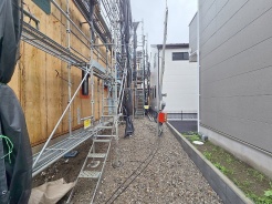 現在建物を建築中です、建築中の物件については現地確認の他、同施工会社の完成施工例のご案内、担当者のプレゼンテーションにてご検討ください。適切なご検討の方法をご説明させて頂きます。