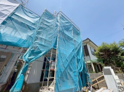 現地のご見学予約もスタートしました。周辺で売りに出ている物件も沢山御座います。まとめてご見学ができますのでお気軽にお申しつけください。