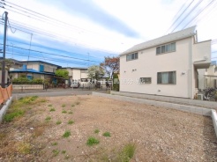 1号棟 現地のご見学予約もスタートしました。周辺で売りに出ている物件も沢山御座います。まとめてご見学ができますのでお気軽にお申しつけください。