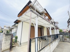 建築条件なしの敷地。弊社グループ「白馬建設」にて建物プランをご提案できます。実際の陽当たりやサイズ感を現地でお確かめください。