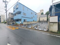 土地物件にはご確認頂くポイントがたくさんございます、土地だけのご見学の際もご遠慮せず、ぜひお気軽に担当スタッフにお申しつけくださいませ。