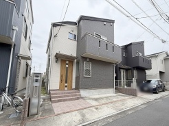 現地のご見学予約もスタートしました。周辺で売りに出ている物件も沢山御座います。まとめてご見学ができますのでお気軽にお申しつけください。