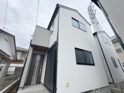 建物が完成しましたので室内のご見学予約スタート。当日のご見学予約も大歓迎です。お気軽にご連絡ください。エステート白馬国分寺店は火曜水曜も営業しております。
