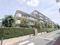 現地のご見学予約もスタートしました。周辺で売りに出ている物件も沢山御座います。まとめてご見学ができますのでお気軽にお申しつけください。