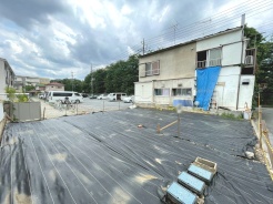 土地物件にはご確認頂くポイントがたくさんございます、土地だけのご見学の際もご遠慮せず、ぜひお気軽に担当スタッフにお申しつけくださいませ。