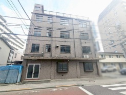 白馬グループの白馬建設にて、プラン作成、イメージパース作成を数日で行えます。 希望の間取りはどの位の大きさか?、一体どの位の広さの土地が適切か?まずはたたき台のプランと見積りを作りましょう。