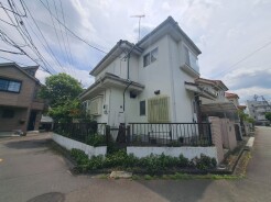 白馬グループの白馬建設にて、プラン作成、イメージパース作成を数日で行えます。 希望の間取りはどの位の大きさか?、一体どの位の広さの土地が適切か?まずはたたき台のプランと見積りを作りましょう、担当者へお申しつけください。