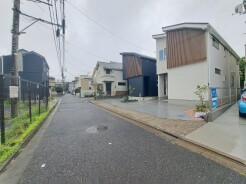 個々の優先事項や好みに基づいて考慮することが重要、 様々なライフスタイル、自分や家族にとってマッチする街並みを選ぶことが大切です。