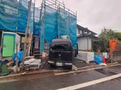 現在建物を建築中です、建築中の物件については現地確認の他、同施工会社の完成施工例のご案内、担当者のプレゼンテーションにてご検討ください。適切なご検討の方法をご説明させて頂きます。