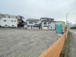 4号地 土地物件にはご確認頂くポイントがたくさんございます、土地だけのご見学の際もご遠慮せず、ぜひお気軽に担当スタッフにお申しつけくださいませ。