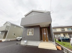 建物が完成しましたので室内のご見学予約スタート。当日のご見学予約も大歓迎です。お気軽にご連絡ください。エステート白馬国分寺店は火曜水曜も営業しております。