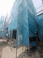 現在建物を建築中です、建築中の物件については現地確認の他、同施工会社の完成施工例のご案内、担当者のプレゼンテーションにてご検討ください。適切なご検討の方法をご説明させて頂きます。