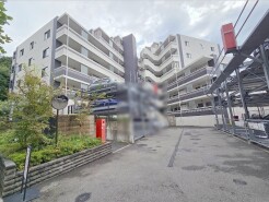 多摩市諏訪4丁目
