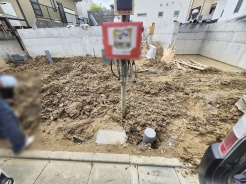 現在建物を建築中です、建築中の物件については現地確認の他、同施工会社の完成施工例のご案内、担当者のプレゼンテーションにてご検討ください。適切なご検討の方法をご説明させて頂きます。