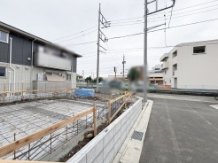 現在建物を建築中です、建築中の物件については現地確認の他、同施工会社の完成施工例のご案内、担当者のプレゼンテーションにてご検討ください。適切なご検討の方法をご説明させて頂きます。