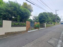 建物のモデルハウスのご見学予約もスタートしました。当日のご見学予約も大歓迎ですので、お気軽にお問合せください。