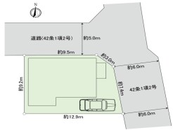 角地に位置する開放感のある敷地は、周囲との程よい距離感が保たれ、これからの暮らしの拠点としてゆとりある設計を叶えるためのベースとなります