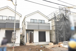 建物が完成しましたので室内のご見学予約スタート。当日のご見学予約も大歓迎です。お気軽にご連絡ください。エステート白馬国分寺店は火曜水曜も営業しております。