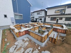 現在建物を建築中です、建築中の物件については現地確認の他、同施工会社の完成施工例のご案内、担当者のプレゼンテーションにてご検討ください。