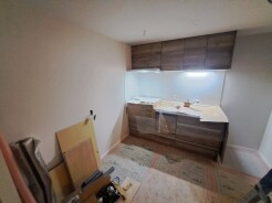 壁付キッチンは閉鎖的にならずに明るいキッチンスペースとしてご希望を頂く事も多いタイプ。