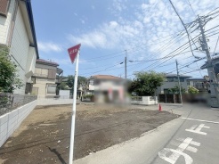 現在建物を建築中です、建築中の物件については現地確認の他、同施工会社の完成施工例のご案内、担当者のプレゼンテーションにてご検討ください。適切なご検討の方法をご説明させて頂きます。