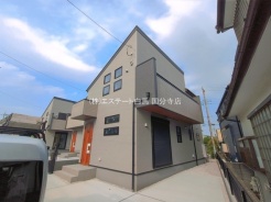 建物が完成しましたので室内のご見学予約スタート。当日のご見学予約も大歓迎です。お気軽にご連絡ください。エステート白馬国分寺店は火曜水曜も営業しております。