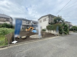 土地物件にはご確認頂くポイントがたくさんございます、土地だけのご見学の際もご遠慮せず、ぜひお気軽に担当スタッフにお申しつけくださいませ。