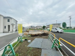 現在建物を建築中です、建築中の物件については現地確認の他、同施工会社の完成施工例のご案内、担当者のプレゼンテーションにてご検討ください。適切なご検討の方法をご説明させて頂きます。
